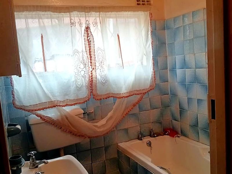 2 Bedroom House for Sale in Mdantsane - Photo 9