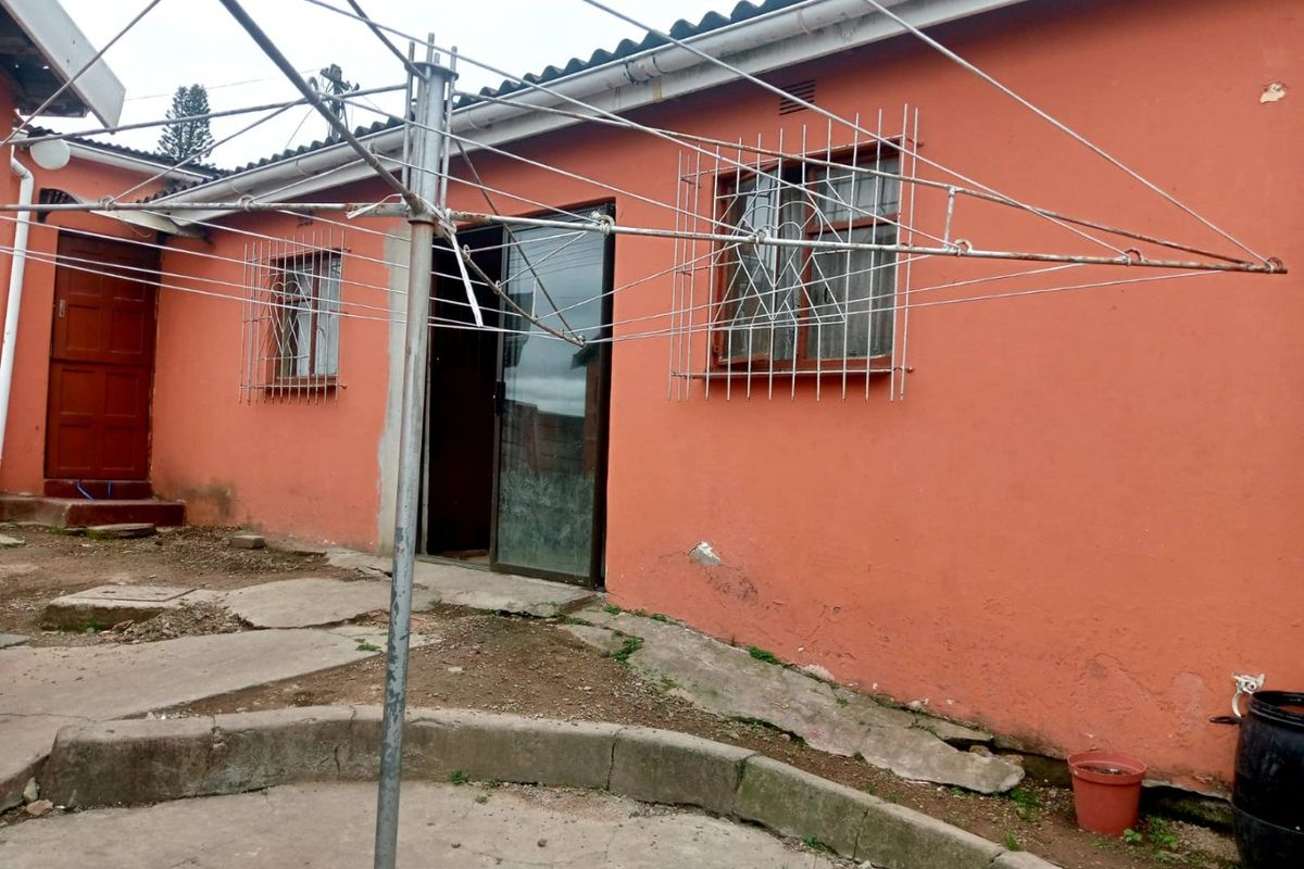 2 Bedroom House for Sale in Mdantsane - Photo 2