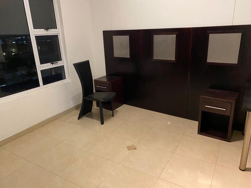 Secure, luxury 4 bedroom apartment in Umhlanga Ridge. - Photo 8