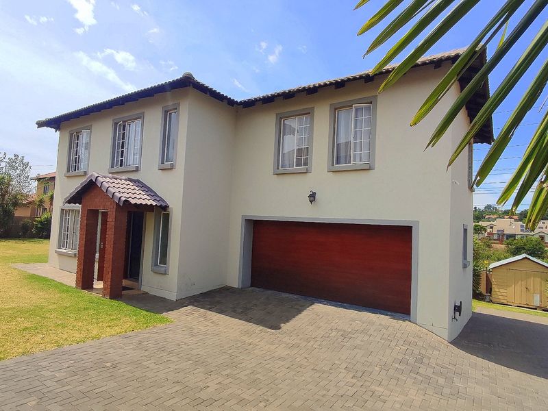 Family-Friendly 4-Bedroom Home in Secure Lifestyle Estate - Photo 2