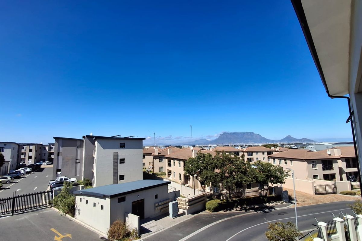 DESIGNED TO DELIGHT - Photo 2