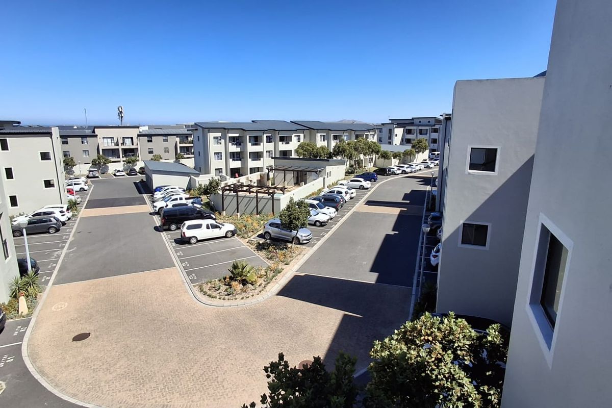 DESIGNED TO DELIGHT - Photo 3