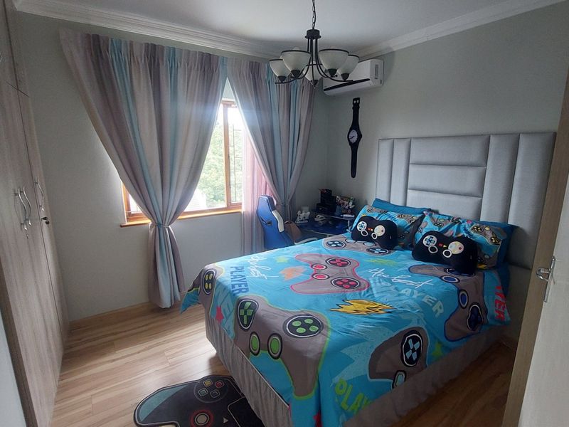 Beautiful spacious Duplex for sale in Westville - Photo 7