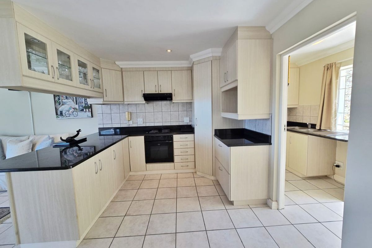 Big on space, big on views, zero on stress — the ultimate coastal lock-up-and-go in Cola Beach. - Photo 3