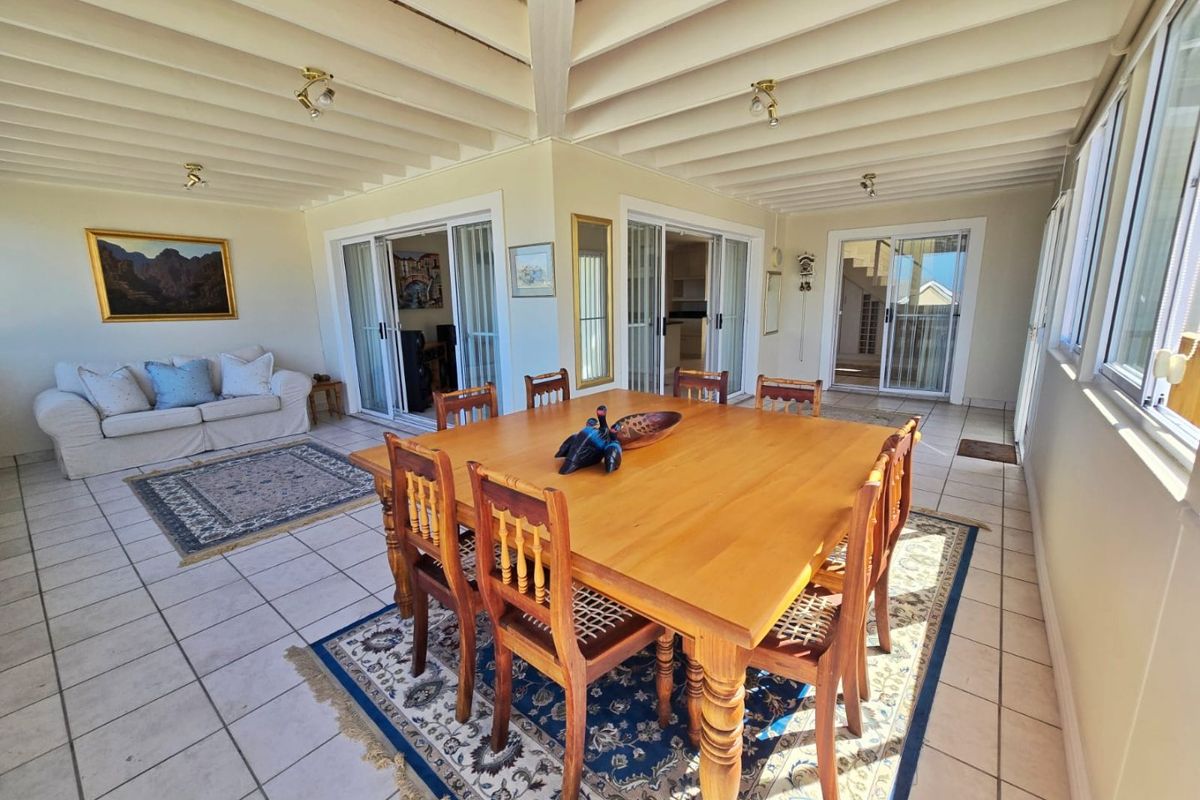 Big on space, big on views, zero on stress — the ultimate coastal lock-up-and-go in Cola Beach. - Photo 5