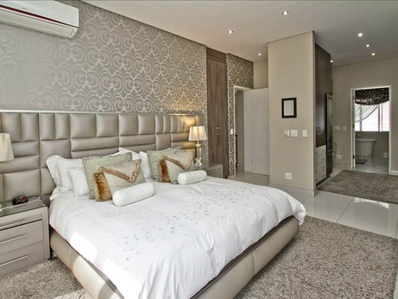 Charming and Secure Home in Prestigious Wrenrose Estate - Photo 10