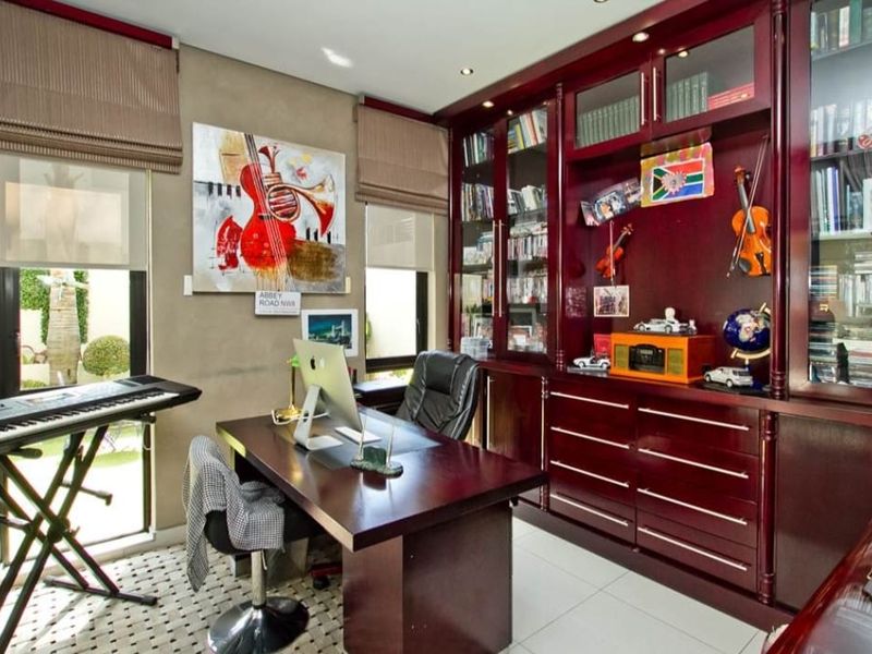 Charming and Secure Home in Prestigious Wrenrose Estate - Photo 9