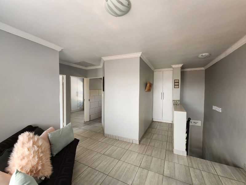 Beautiful Property For Sale In Daggafontein - Photo 8