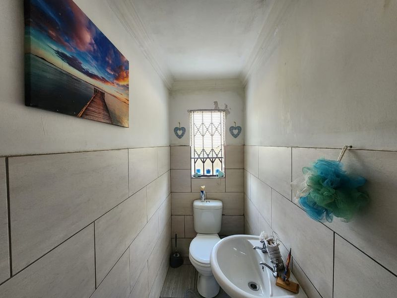 Beautiful Property For Sale In Daggafontein - Photo 6