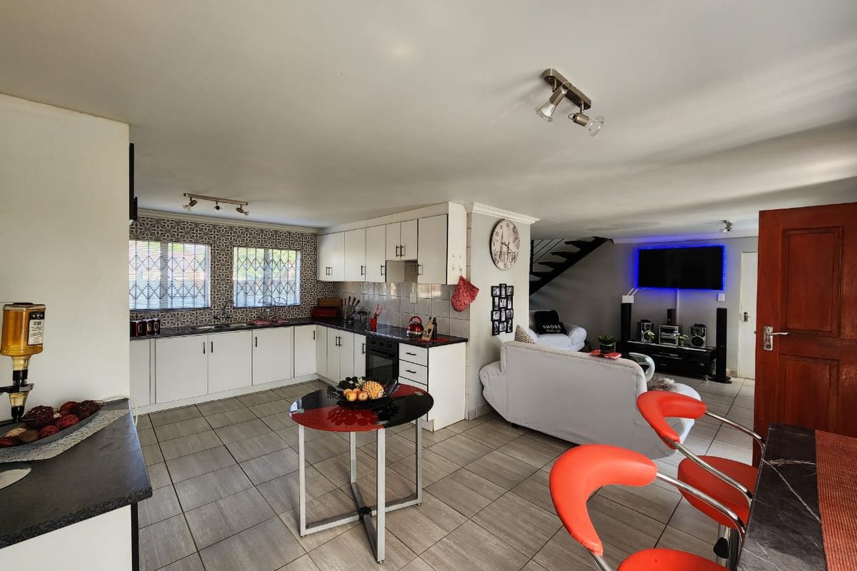 Beautiful Property For Sale In Daggafontein - Photo 3