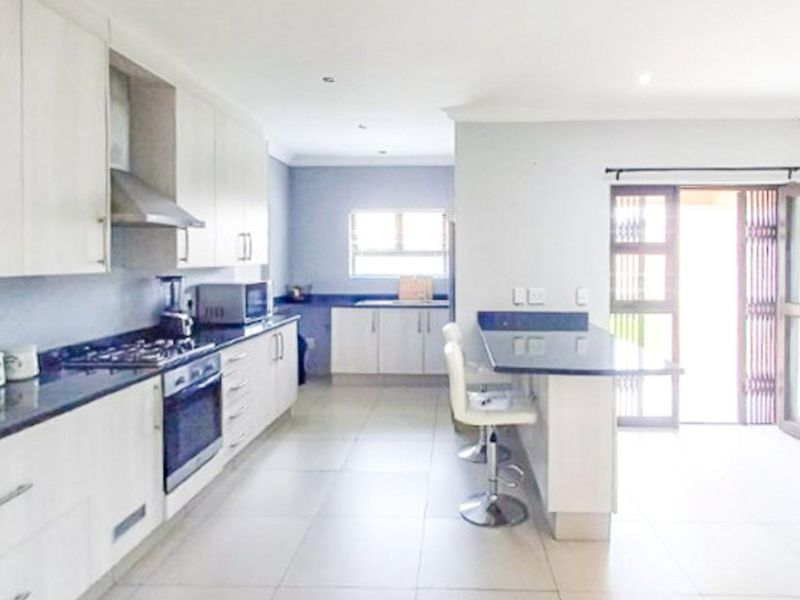 Estate Living Just Got an Upgrade w3ith a Tarred Road in Gonubie.  - Photo 9