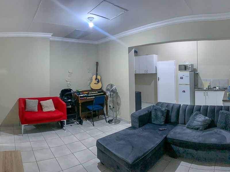 EXCELLENT INVESTMENT OPPORTUNITY – INCOME-GENERATING PROPERTY.. - Photo 9