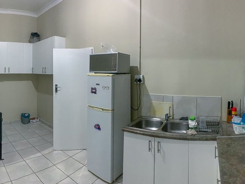 EXCELLENT INVESTMENT OPPORTUNITY – INCOME-GENERATING PROPERTY.. - Photo 7