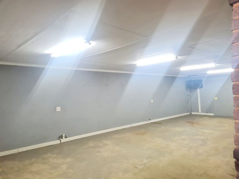 Commercial Property For Manufacturing, warehousing, distribution, automotive services, trade businesses, or light industrial operations. - Photo 7