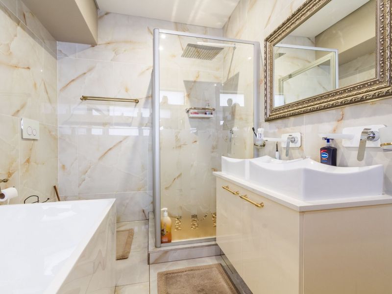 IN A CLASS OF IT'S OWN - Photo 10