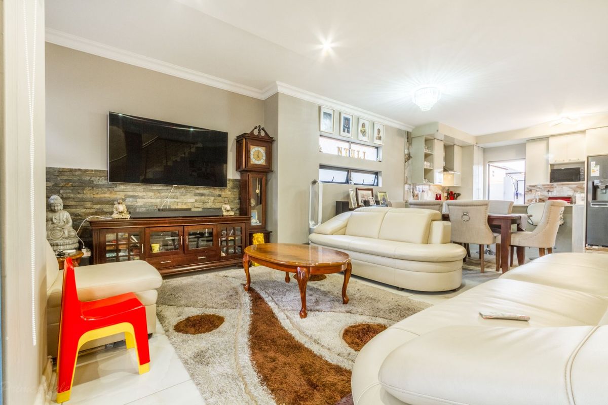 IN A CLASS OF IT'S OWN - Photo 3