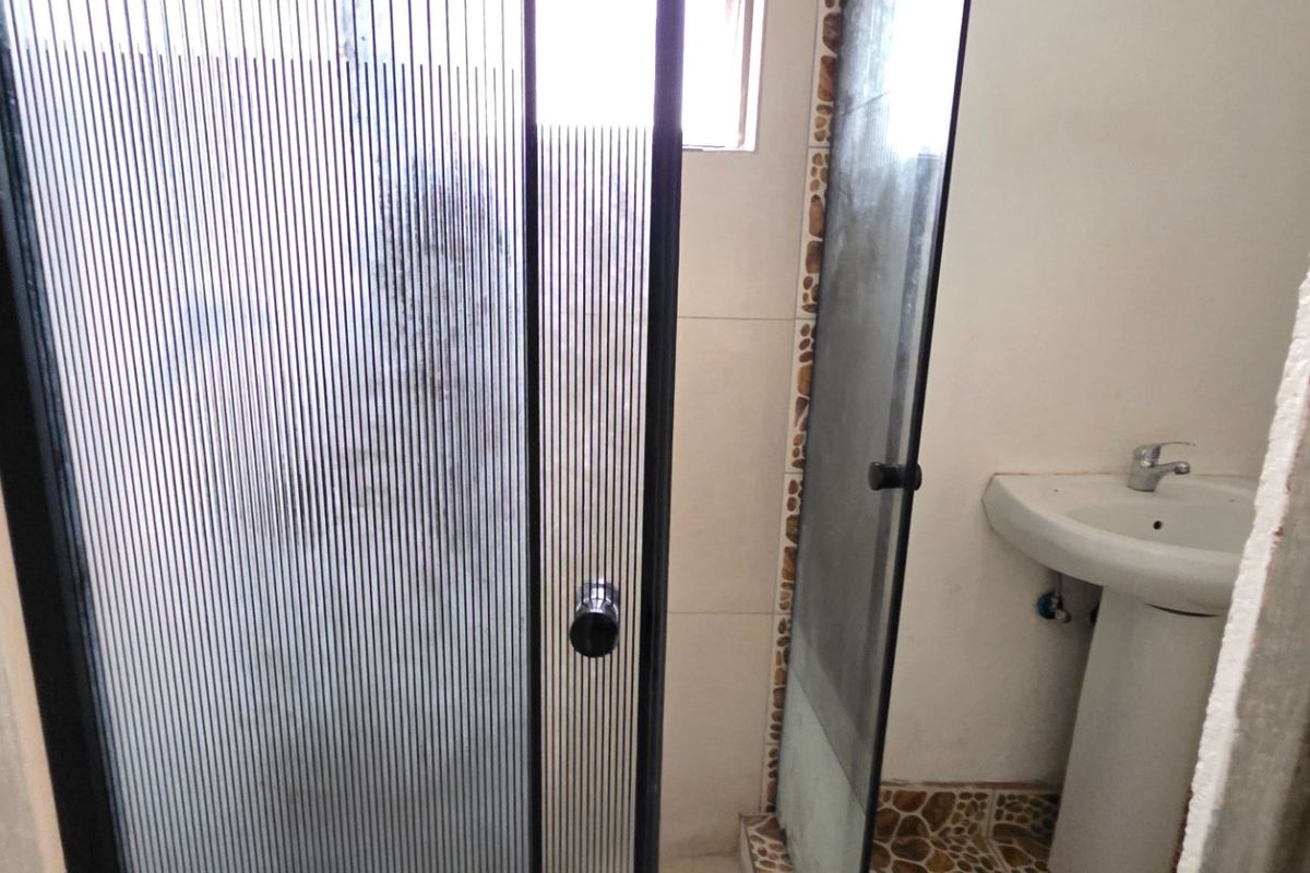 Neat One Bedroom Outbuilding for Rent - Photo 4