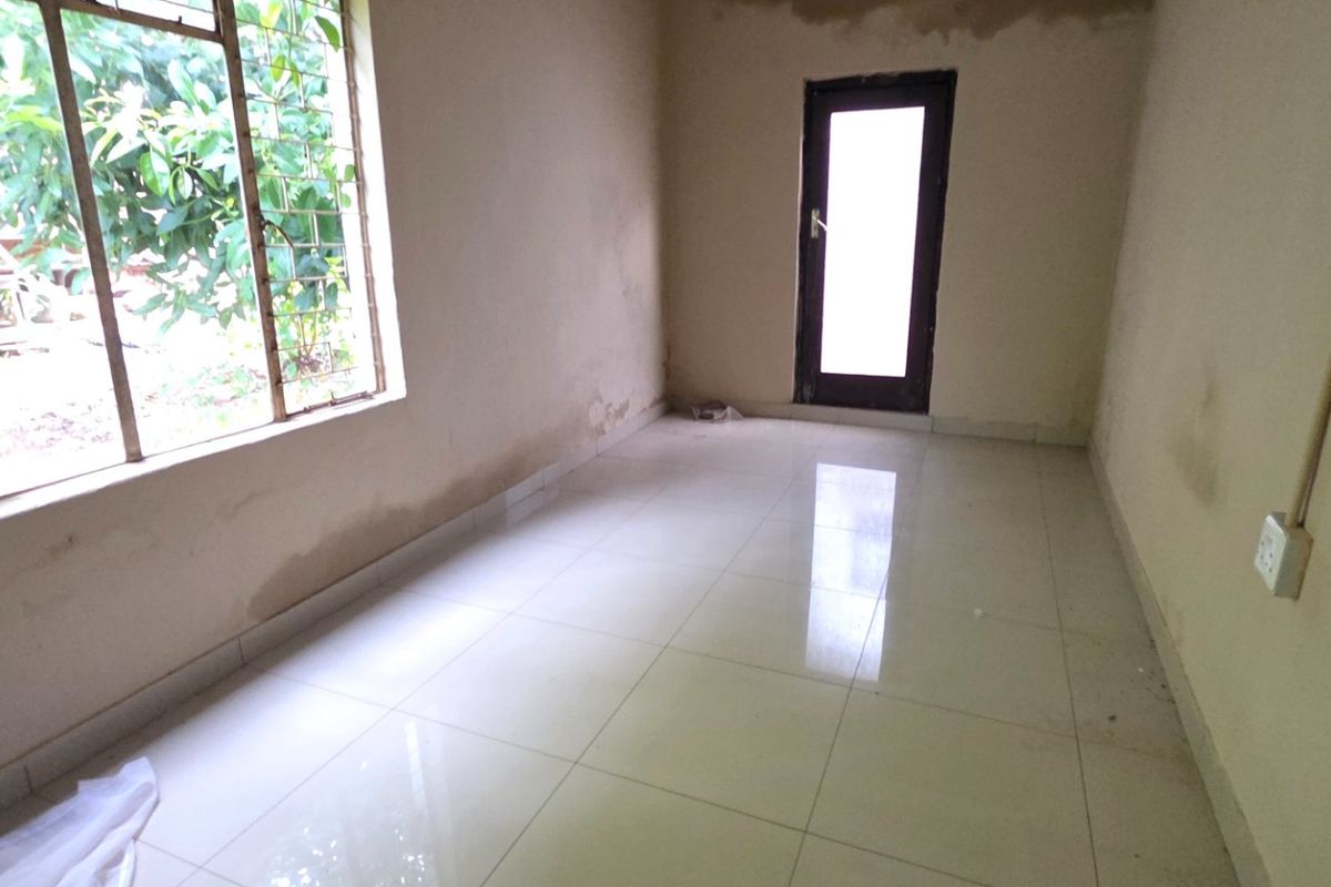 Neat One Bedroom Outbuilding for Rent - Photo 3