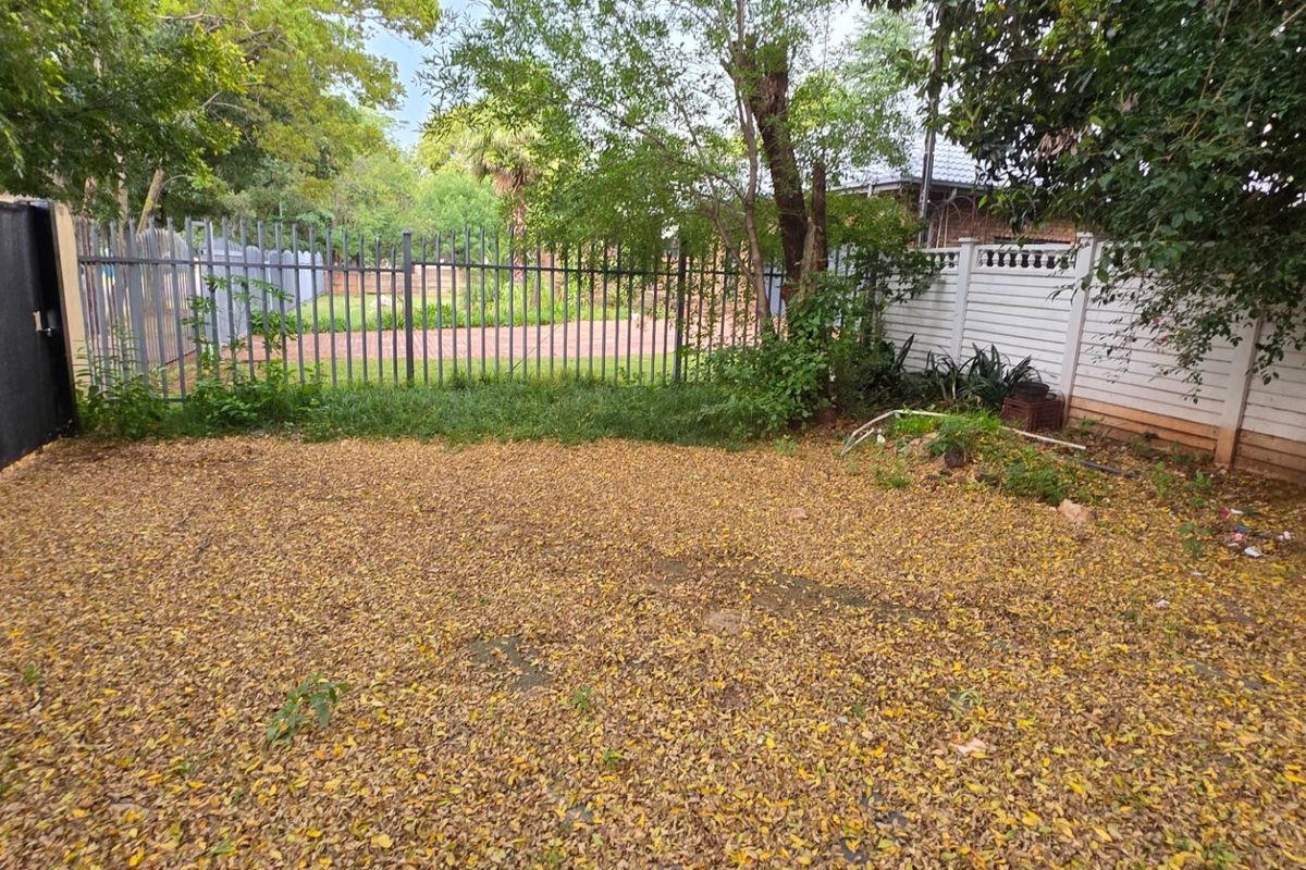 Neat One Bedroom Outbuilding for Rent - Photo 2