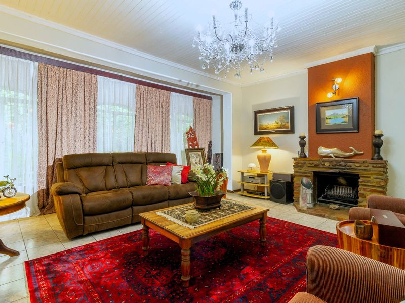 Exceptional Home & Guest House Opportunity – Meyerton 6 bedrooms and 7 bathrooms - Photo 10