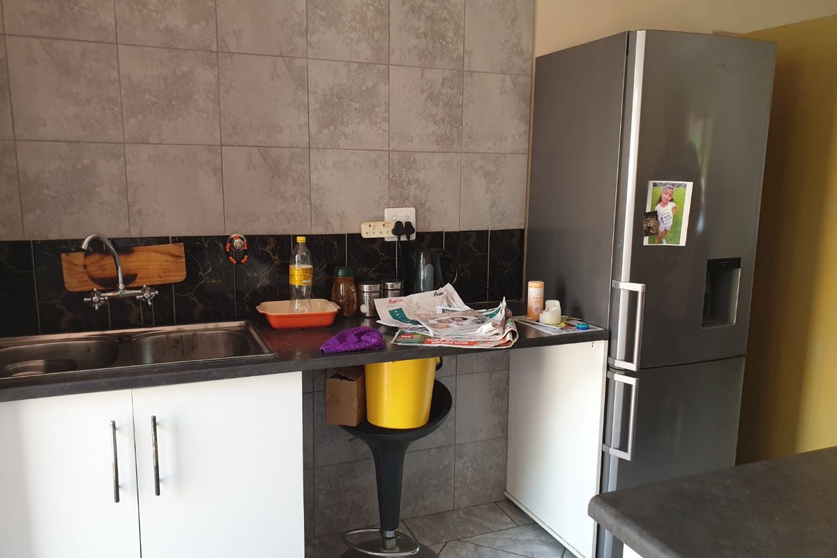 FULL TITLE CLUSTER WITHIN 24H SECURITY - Photo 5