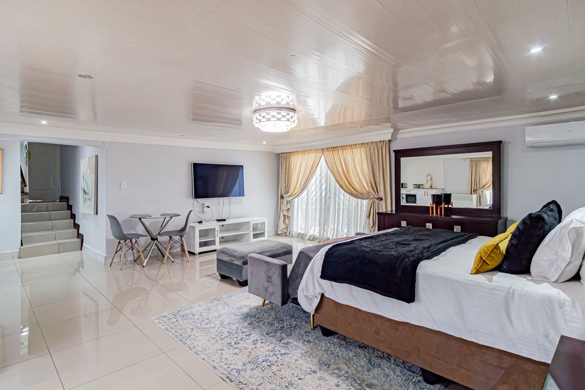 4 beds ,2 bathrooms, 2 garages  - Photo 4