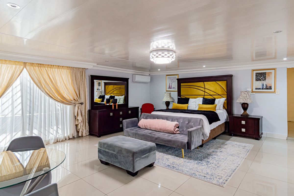 4 beds ,2 bathrooms, 2 garages  - Photo 3