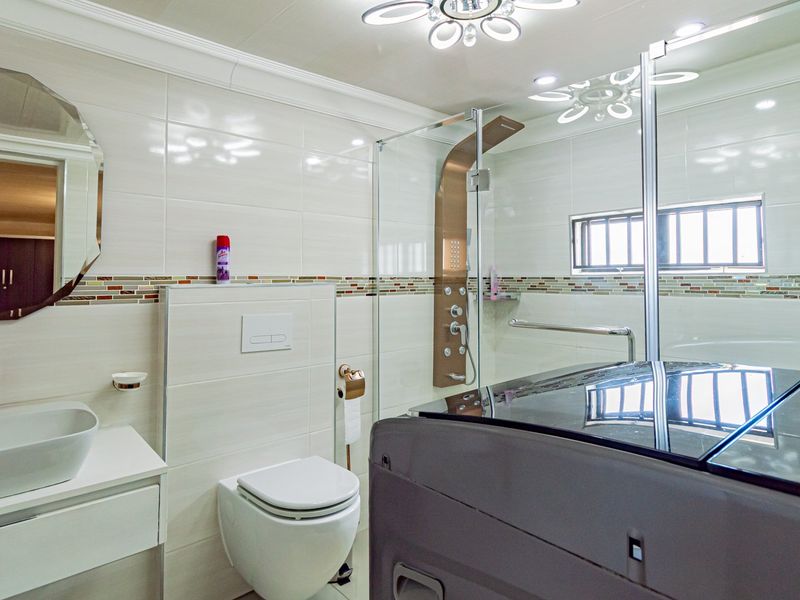 4 beds ,2 bathrooms, 2 garages  - Photo 6