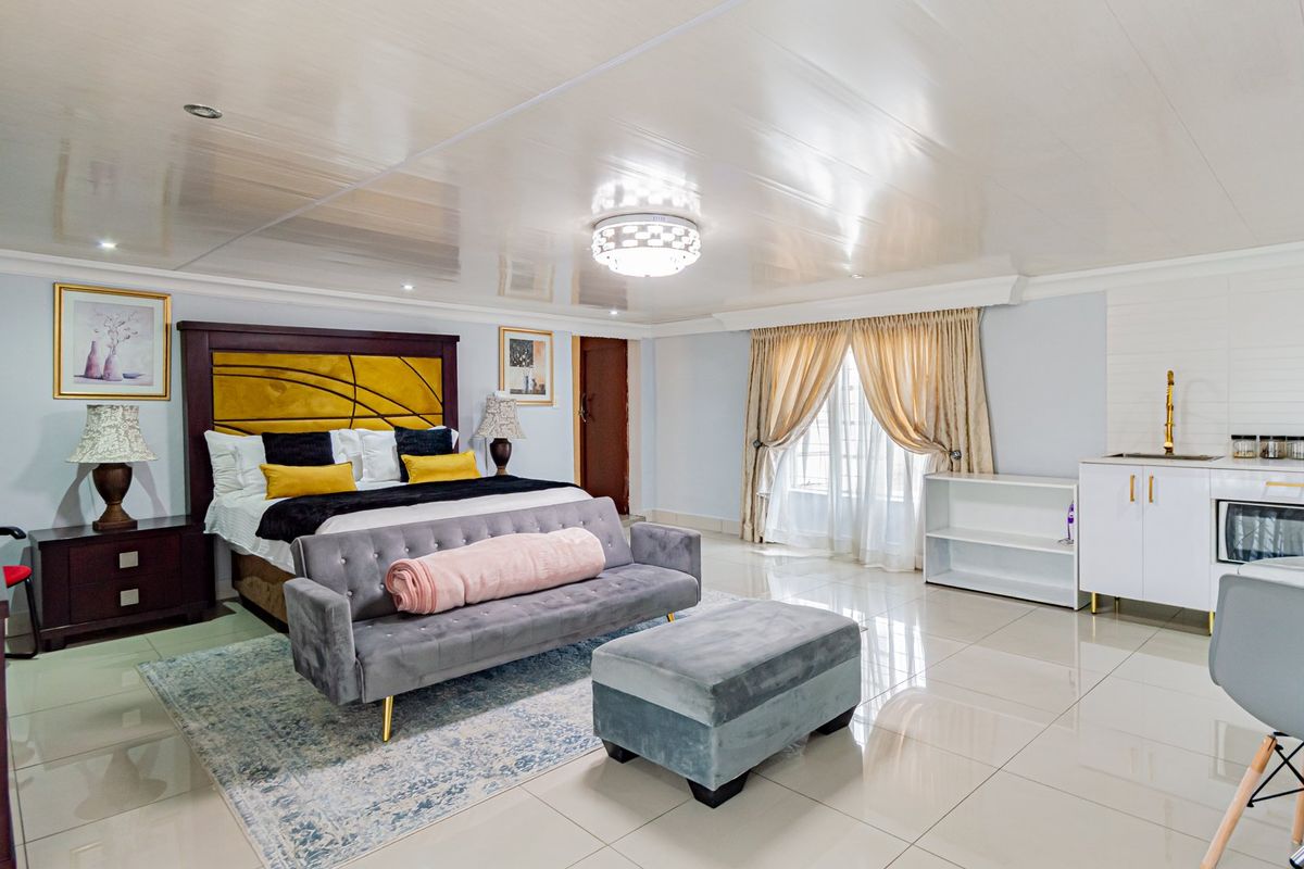 4 beds ,2 bathrooms, 2 garages  - Photo 2