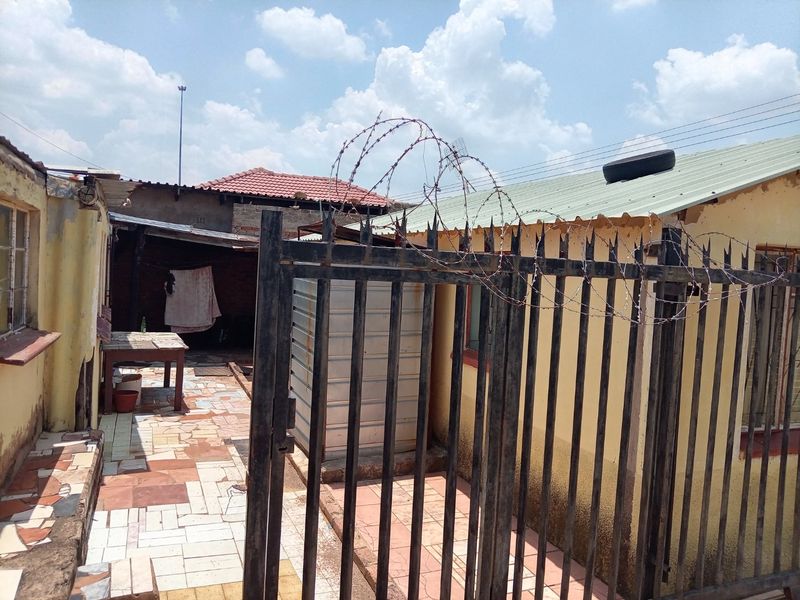 Investment Opportunity in Soshanguve G - Photo 4
