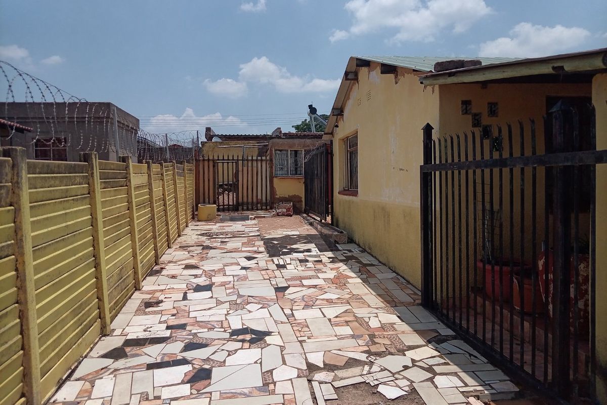 Investment Opportunity in Soshanguve G - Photo 3