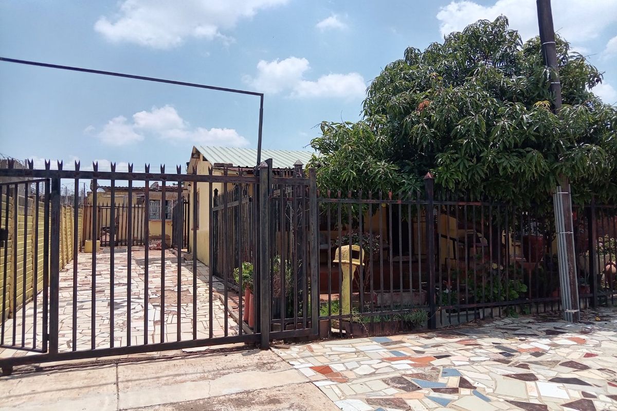 Investment Opportunity in Soshanguve G - Photo 2