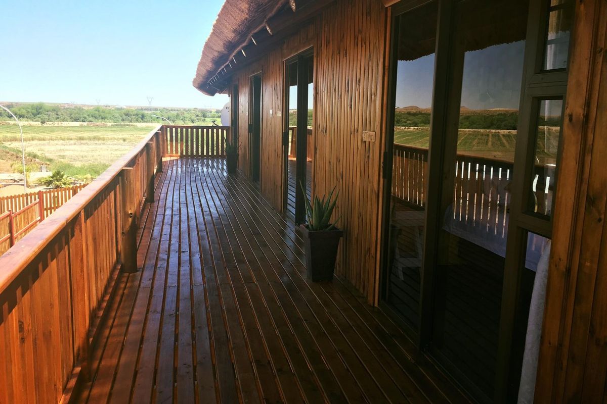 Timber Guesthouse for Sale – Keidebees, Upington - Photo 2