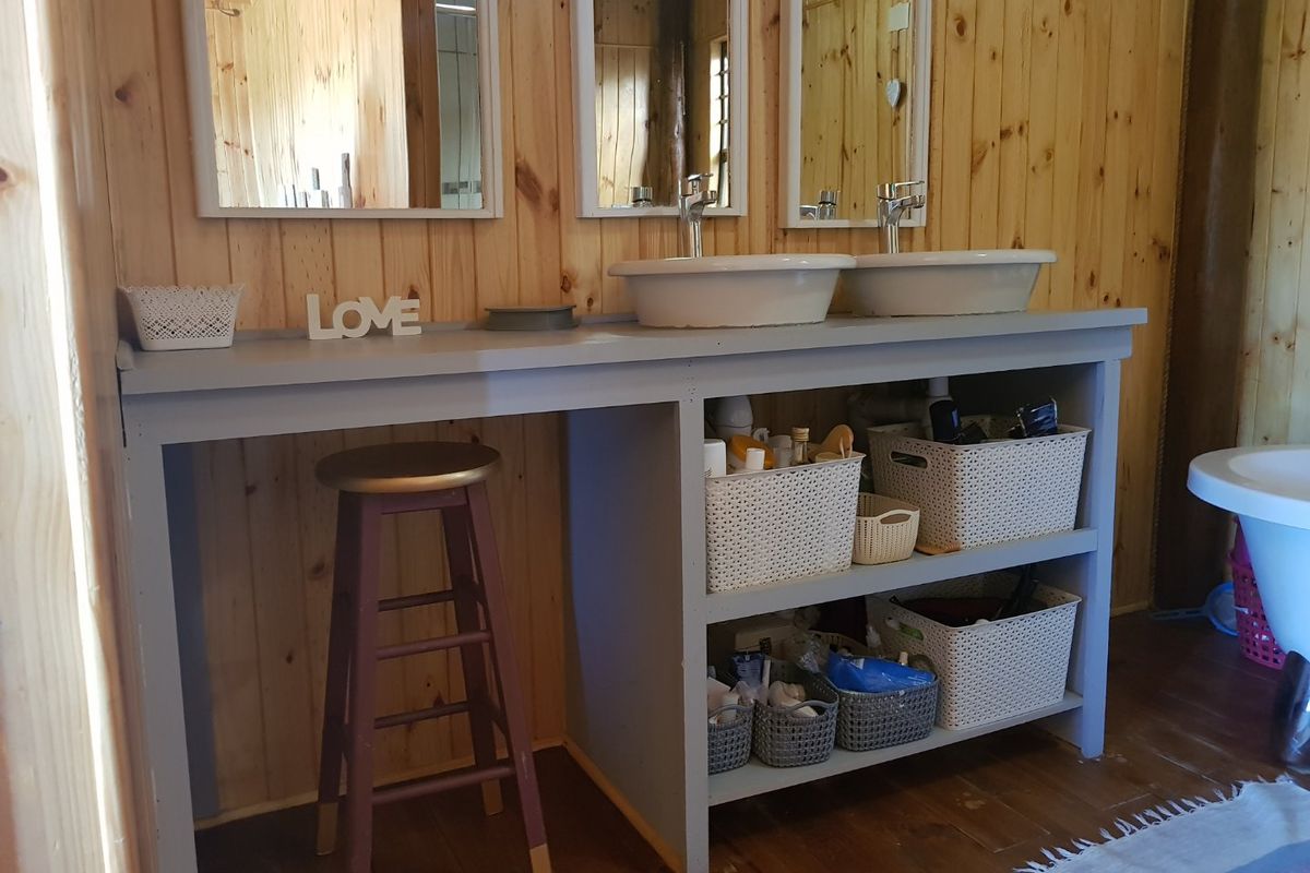 Timber Guesthouse for Sale – Keidebees, Upington - Photo 5