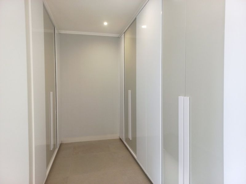 4 Bed Luxury Townhouse - Photo 7