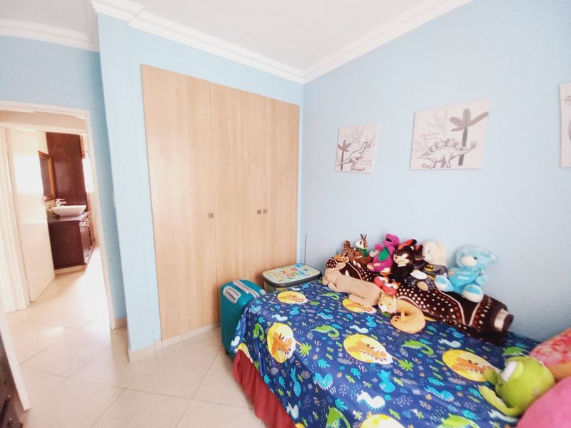 This neat and cozy ground-floor townhouse offers secure, low-maintenance living in the popular Eden Terrace complex. - Photo 8