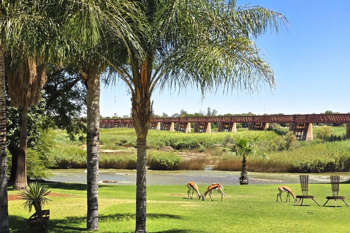 Kalahari Lodge & Riverside Residence - Photo 4