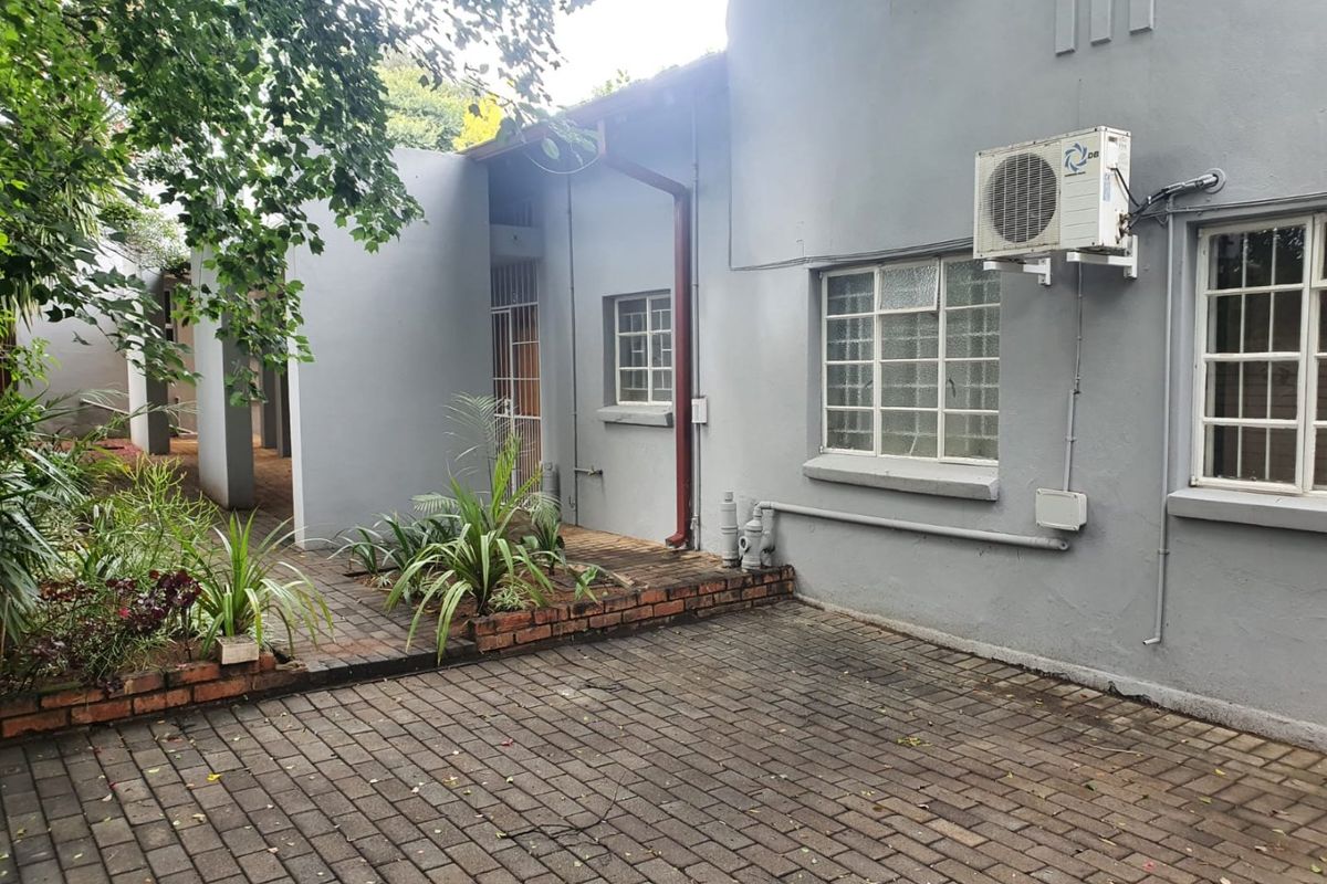 Position, Position, Position - Photo 2