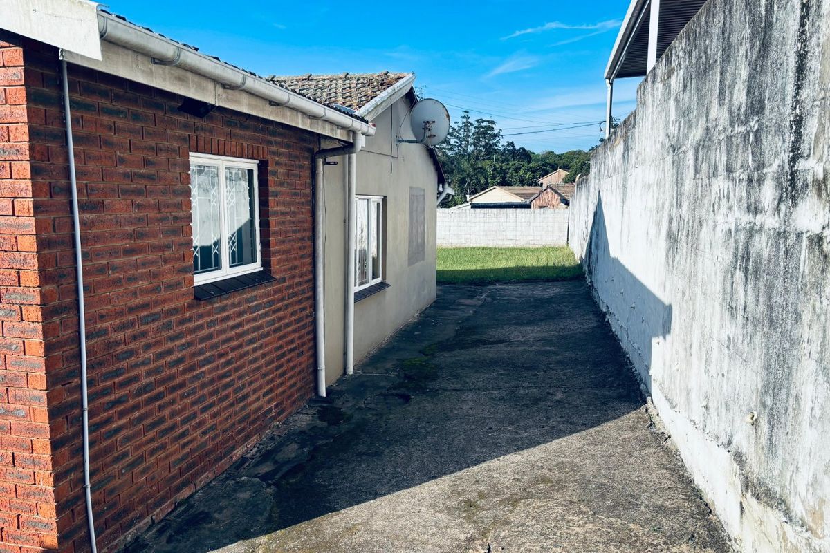 PRICE REDUCED | Warm and Welcoming Starter Home in Havenside - Photo 5