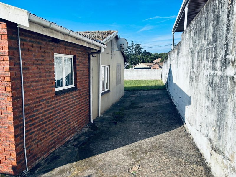 PRICE REDUCED | Warm and Welcoming Starter Home in Havenside - Photo 5