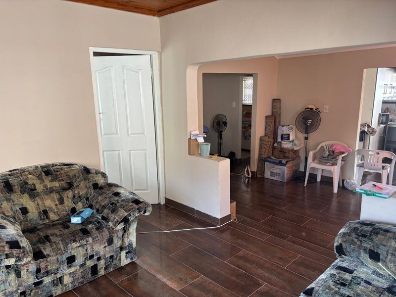 PRICE REDUCED | Warm and Welcoming Starter Home in Havenside - Photo 7