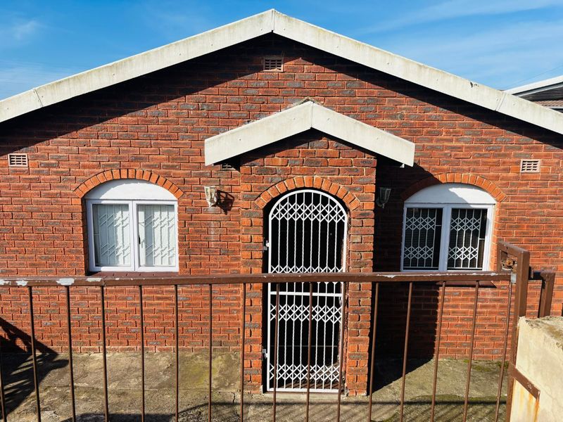 PRICE REDUCED | Warm and Welcoming Starter Home in Havenside - Photo 2