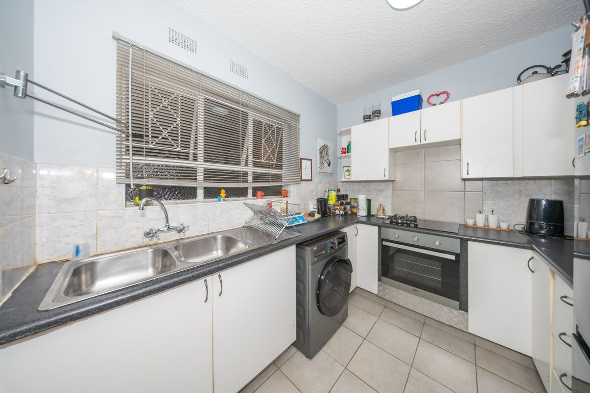 Stunning renovated unit now available for sale.  - Photo 2