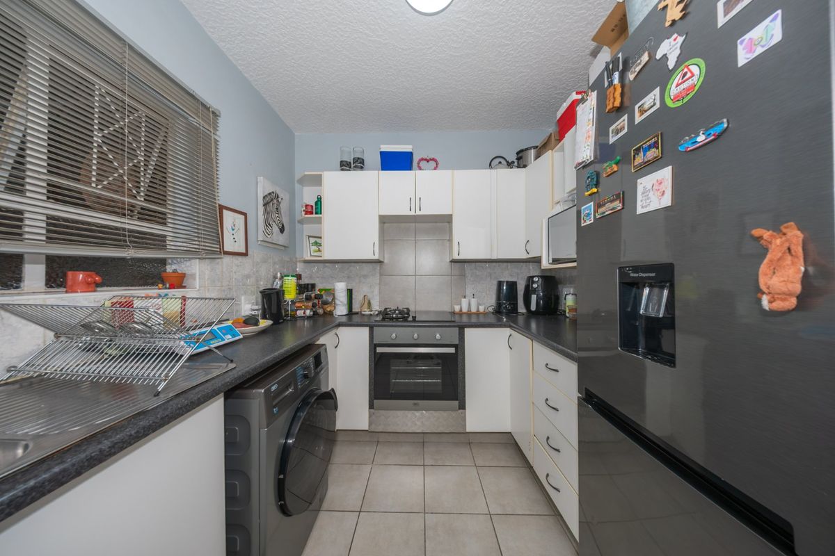 Stunning renovated unit now available for sale.  - Photo 3