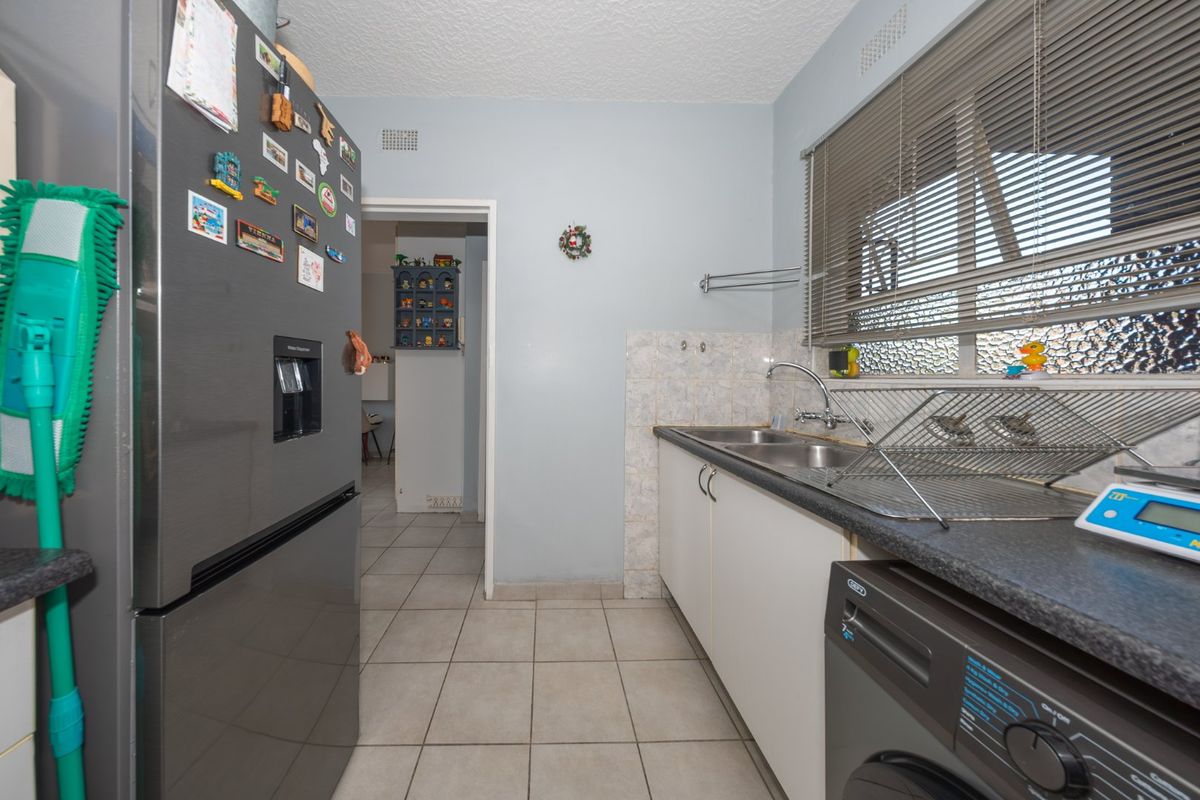 Stunning renovated unit now available for sale.  - Photo 5