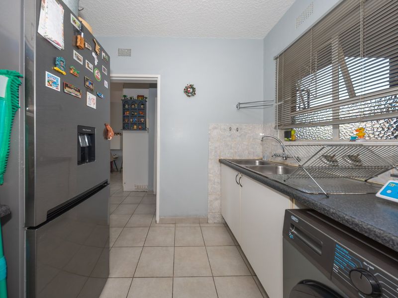 Stunning renovated unit now available for sale.  - Photo 5