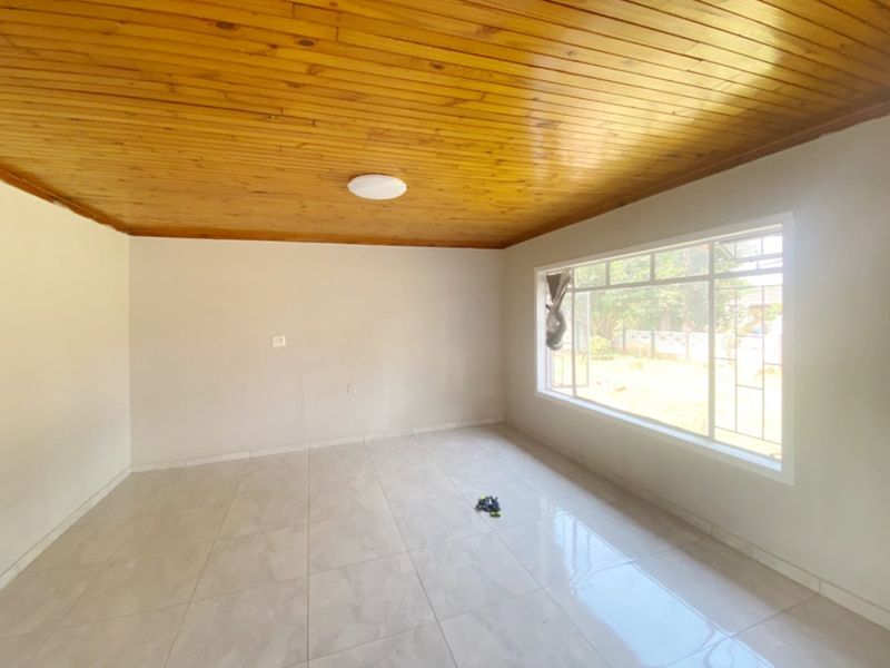 A Spacious  3 bedroom Home with Flatlet! - Photo 10