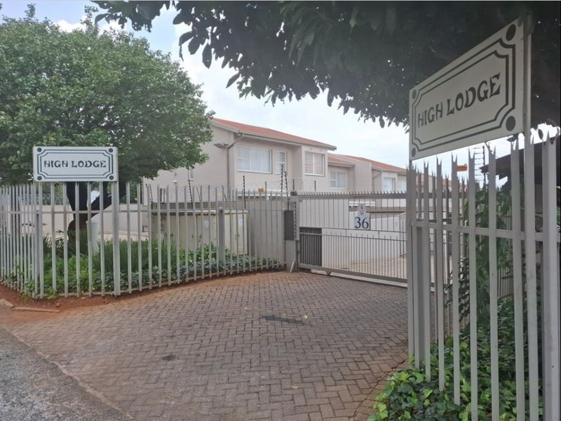 Neat & Secure 2-Bedroom Townhouse for Sale - Photo 1