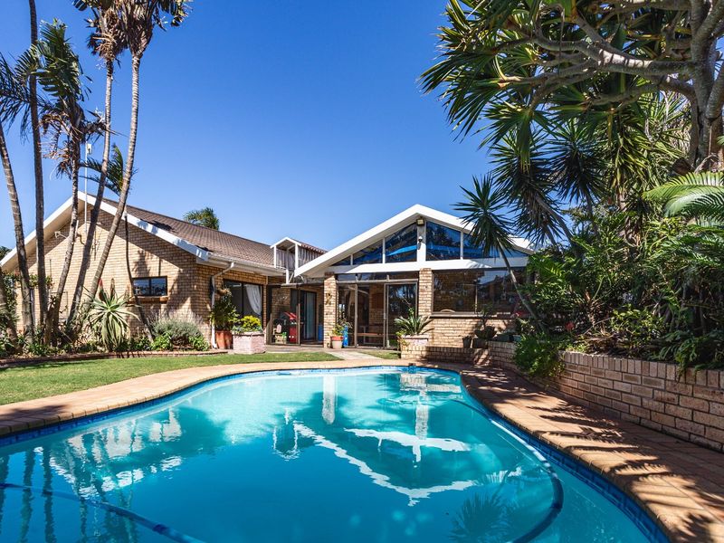 Corner Elegance! A Stylish Retreat Tucked in a Quiet Cul-De-Sac, Very close to Gonubie’s Beach and River.  - Photo 3