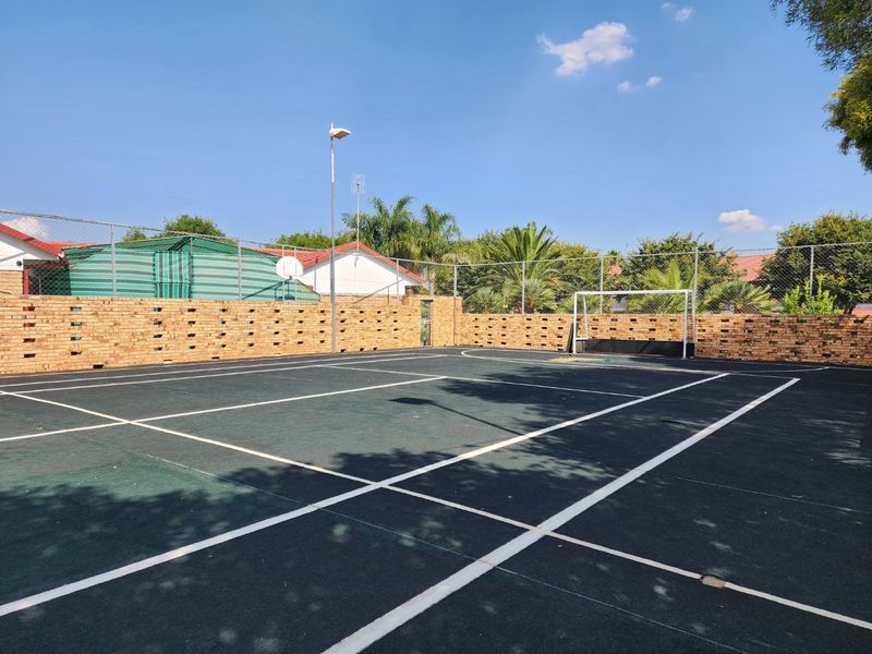 5 BEDROOM HOUSE IN FLAMWOOD - Photo 7